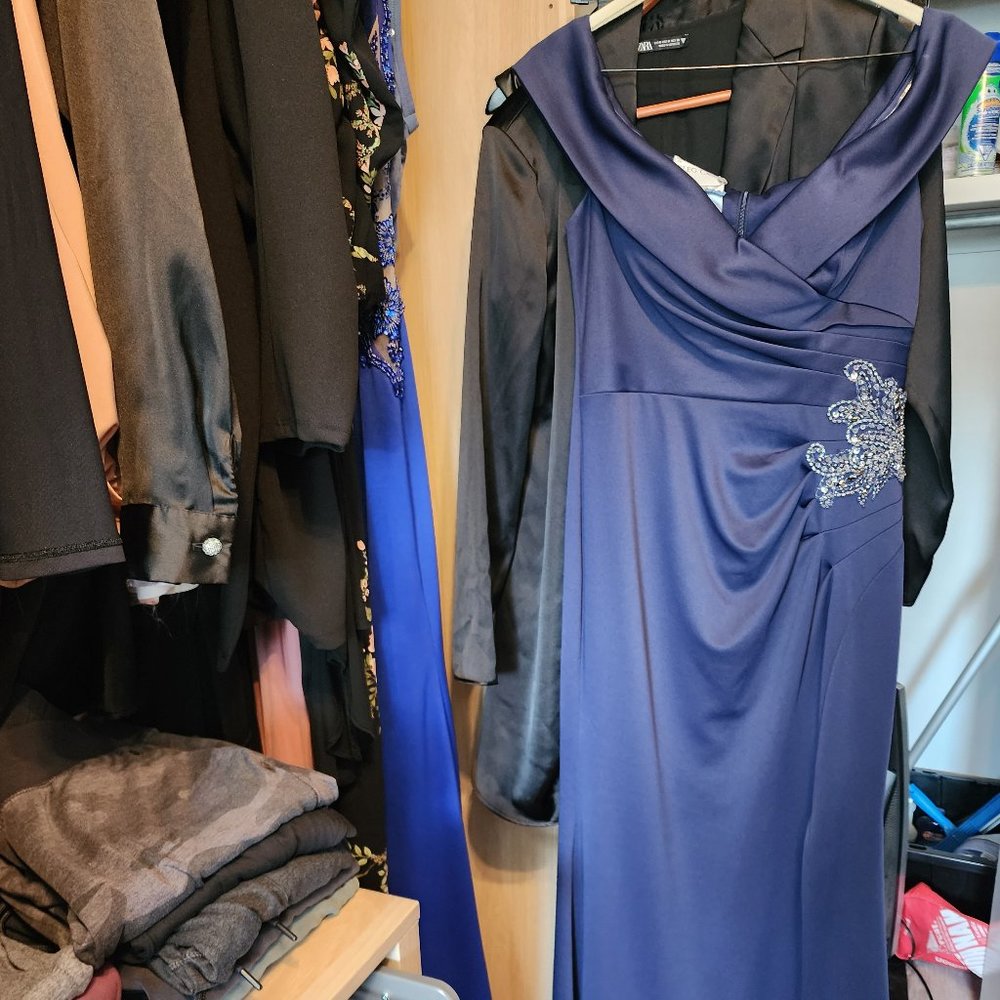 Full length navy off the shoulder gown size 8